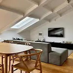 Liberdade Stylish Attic Apt With Ac And City View