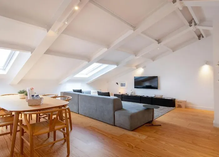 Liberdade Stylish Attic Apt With Ac And City View