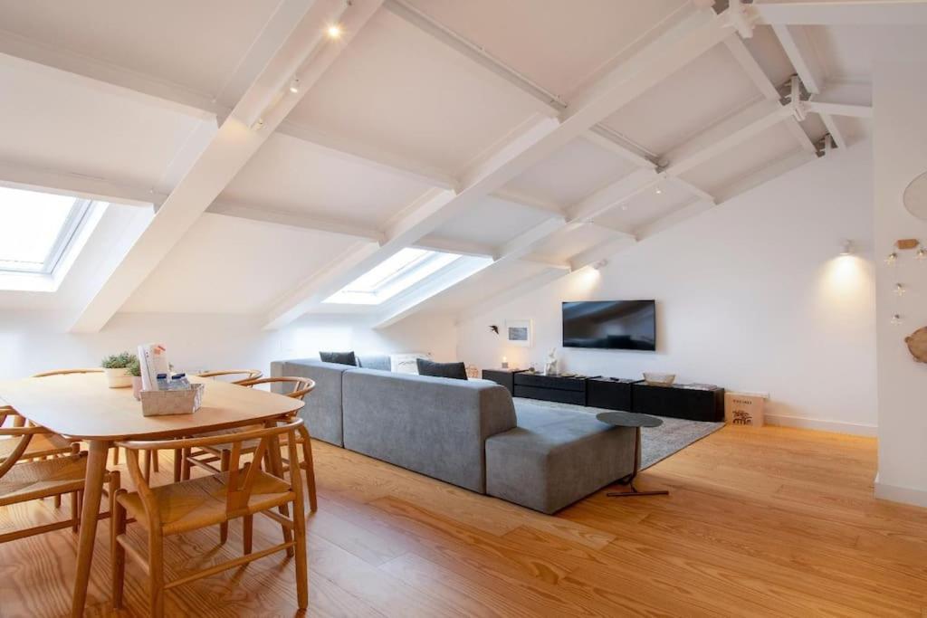Liberdade Stylish Attic With Ac And View Apartment